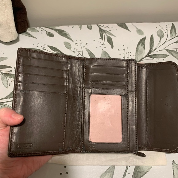 Vintage Coach Soho Brown Leather Wallet - Picture 6 of 12